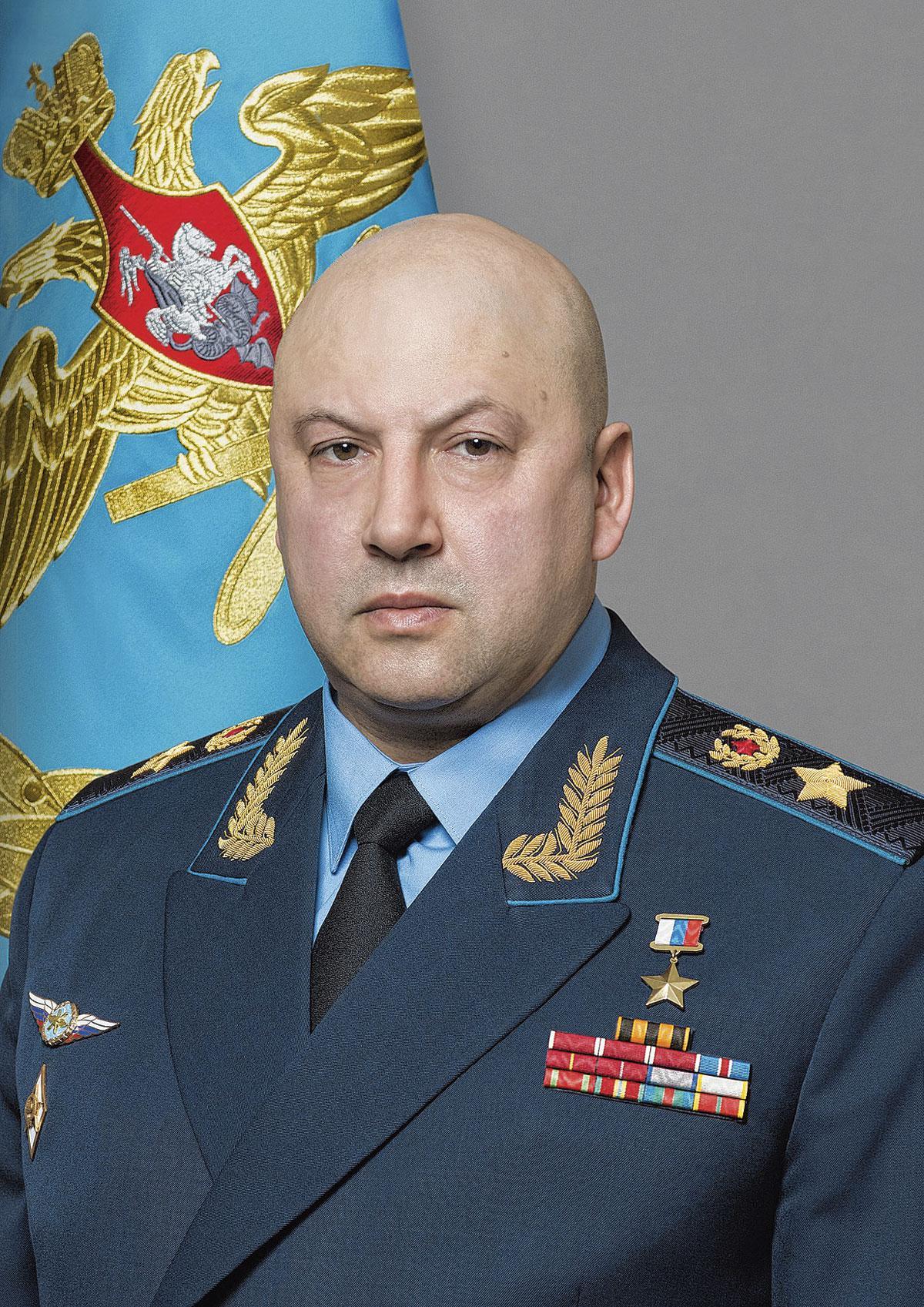 Sergueï Sourovikine, commandant en chef des forces russes en Ukraine, et ordonnateur du repli sur la rive orientale du Dniepr.