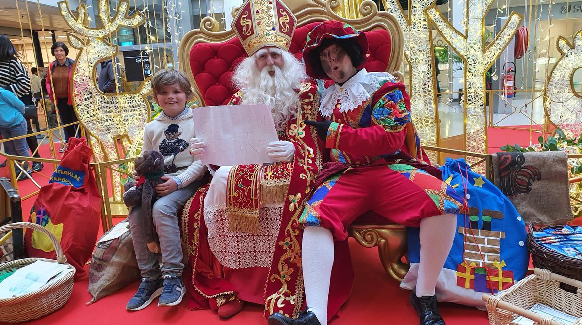 Sinterklaas te gast in winkelcentrum Ring Kortrijk - KW.be