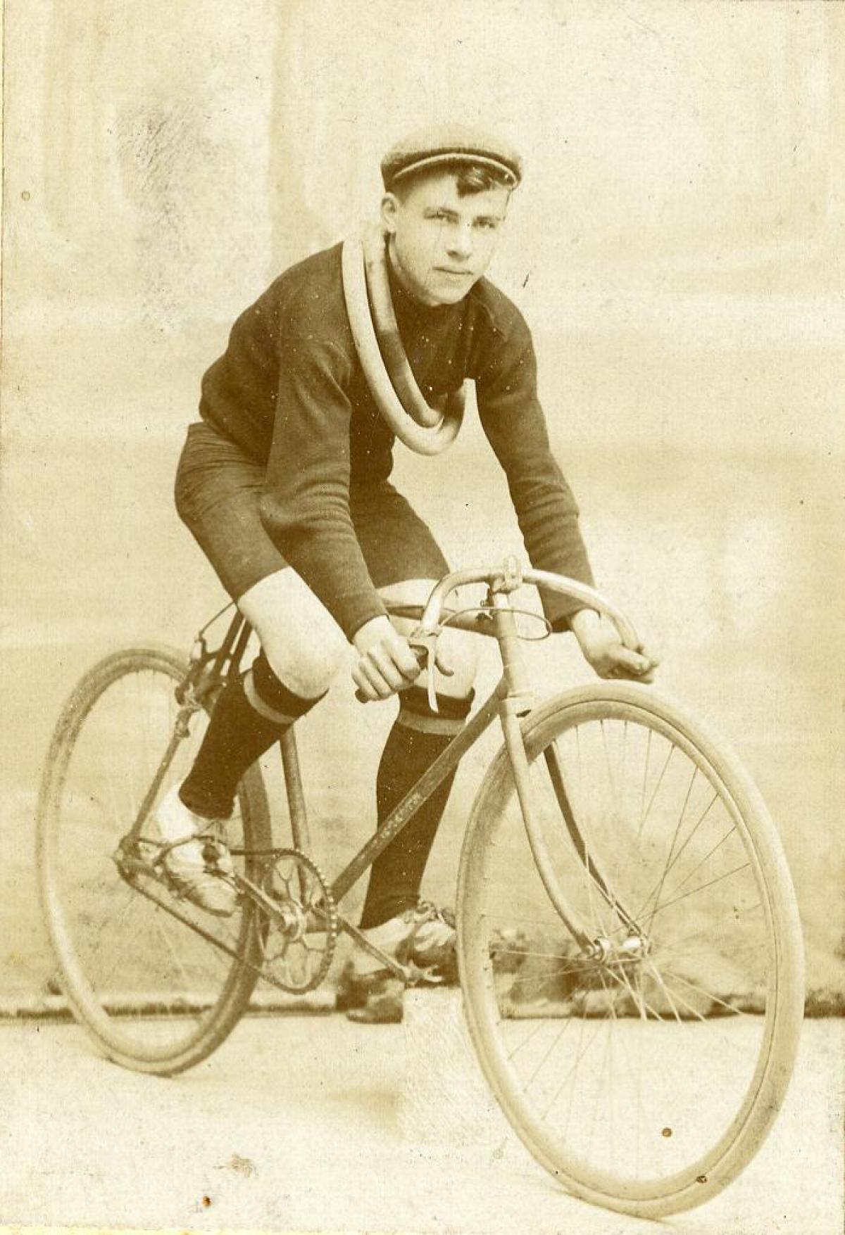 Odield Defraeye won als eerste Belg de Tour de France in 1912. (foto Erfgoedbank Midwest)