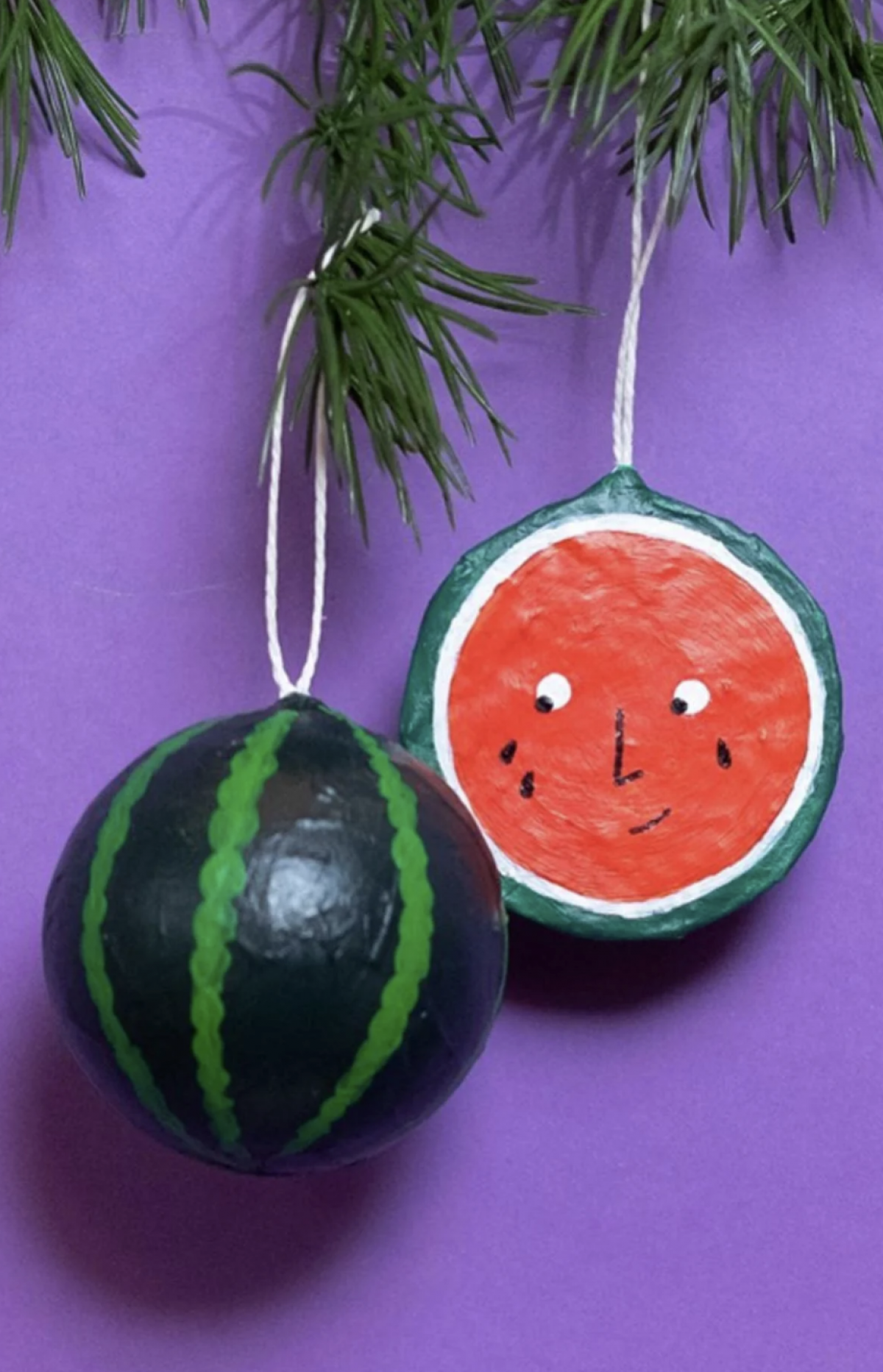 Pastèque en papier mâché