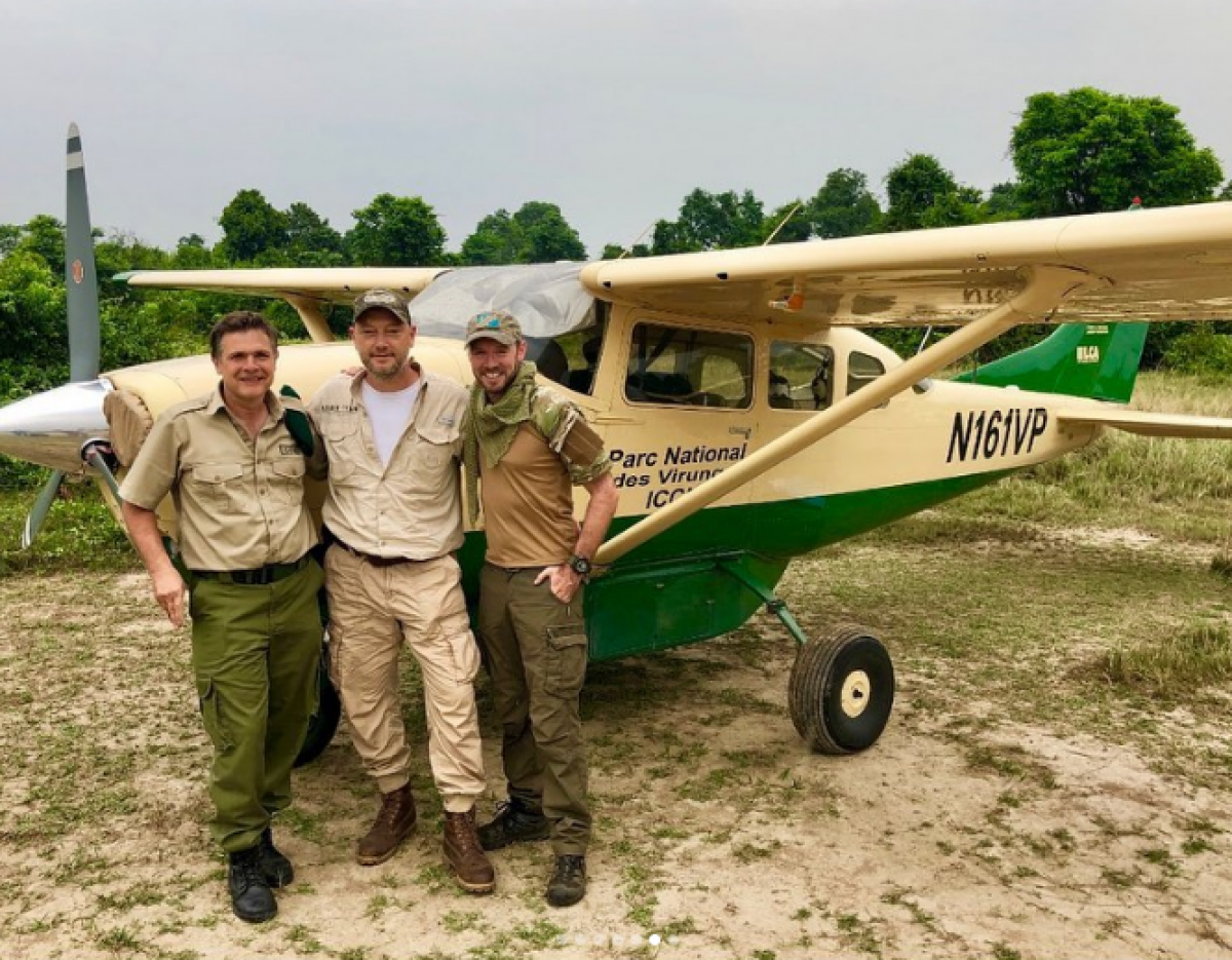 Dominique Persoone met Emmanuel de Merode en piloot Anthony Caere in het Virunga park.