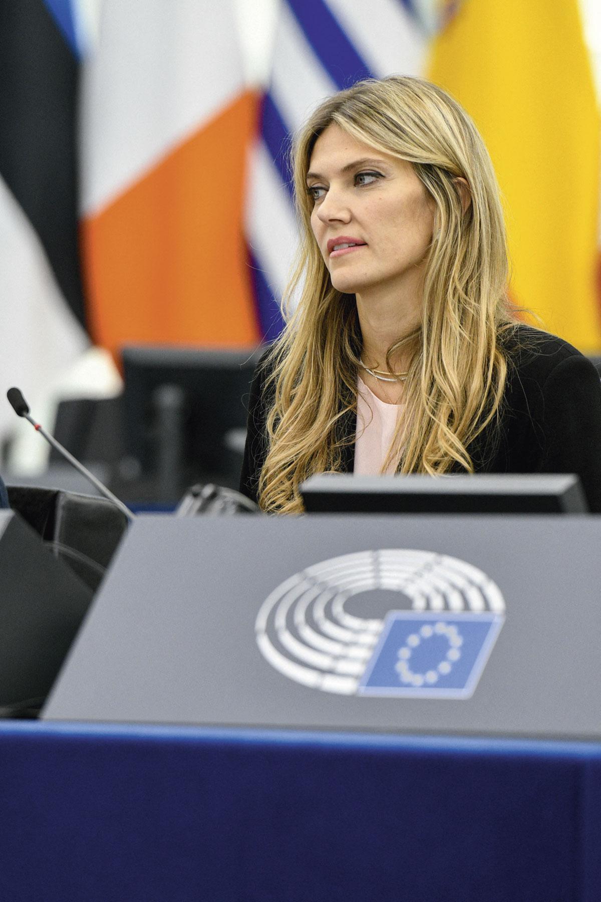 Pour l’eurodéputée Nathalie Loiseau, «le Qatargate, incarné, entre autres, par la grecque Eva Kaili, est la crise dont le Parlement européen avait besoin pour cesser de croire que l’autorégulation était suffisante».