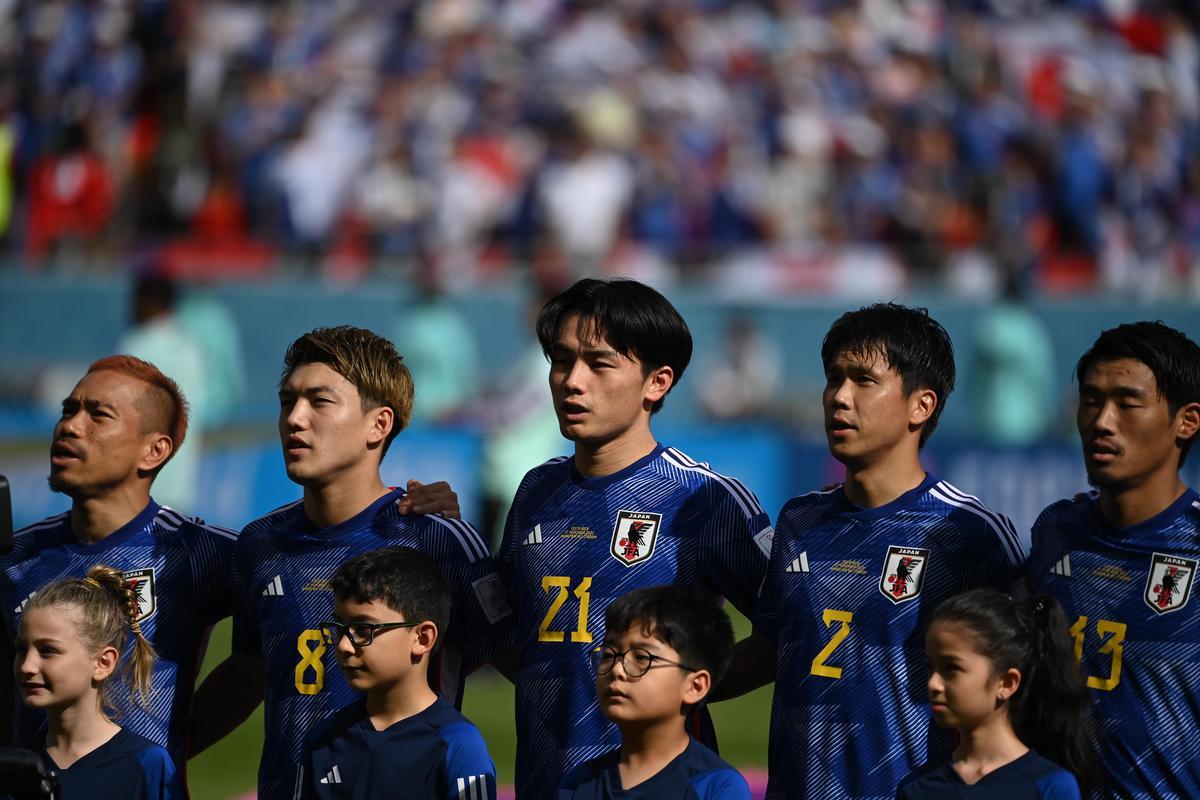 Op het WK kreeg Ueda (midden) een basisplaats tegen Costa Rica.