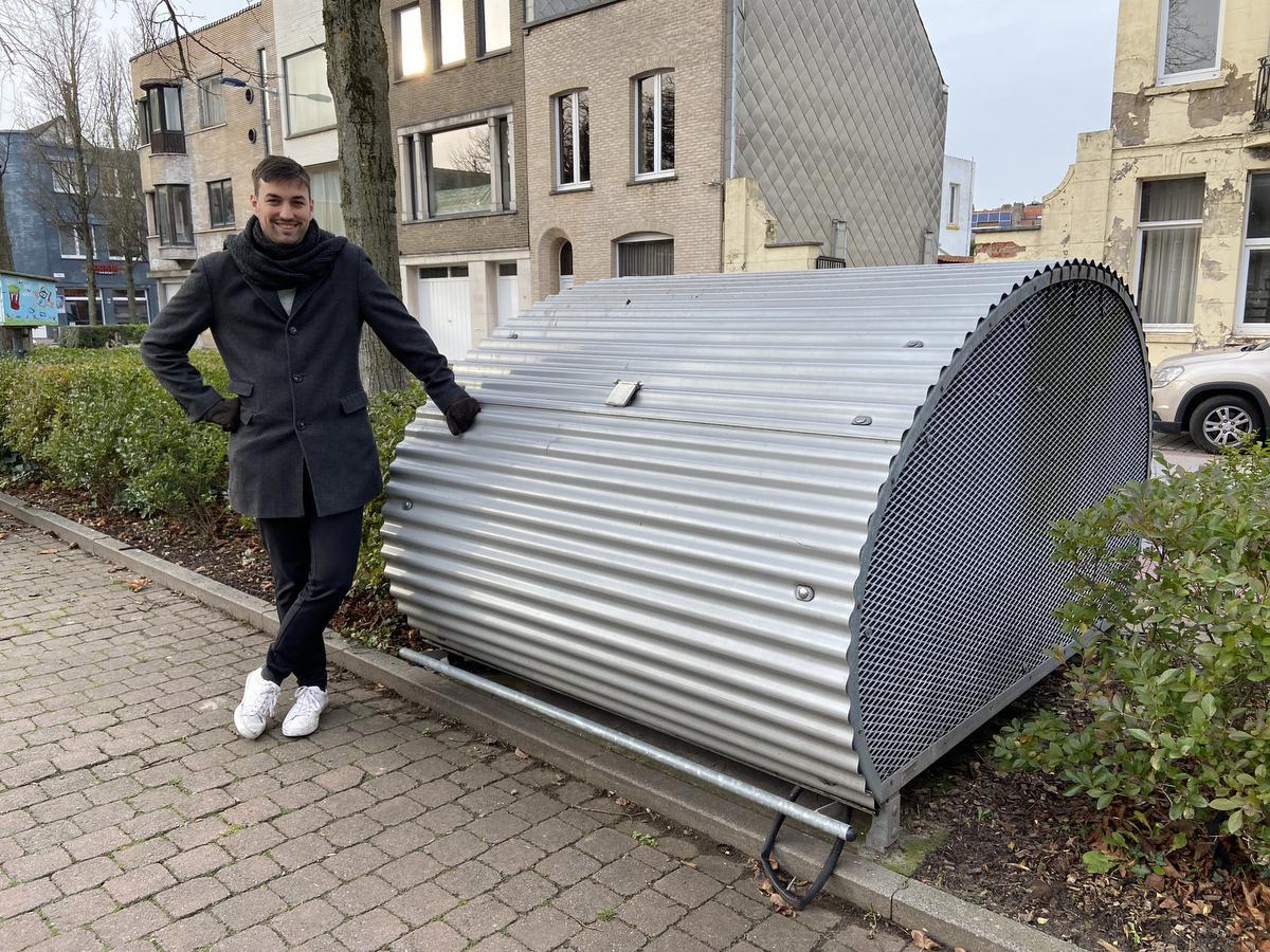 Grote wachtlijst voor fietsopbergplaatsen in Oostende er zijn nog 324 wachtenden voor u KW.be Grote wachtlijst voor fietsopbergplaatsen in Oostende er zijn nog 324 wachtenden voor u KW.be