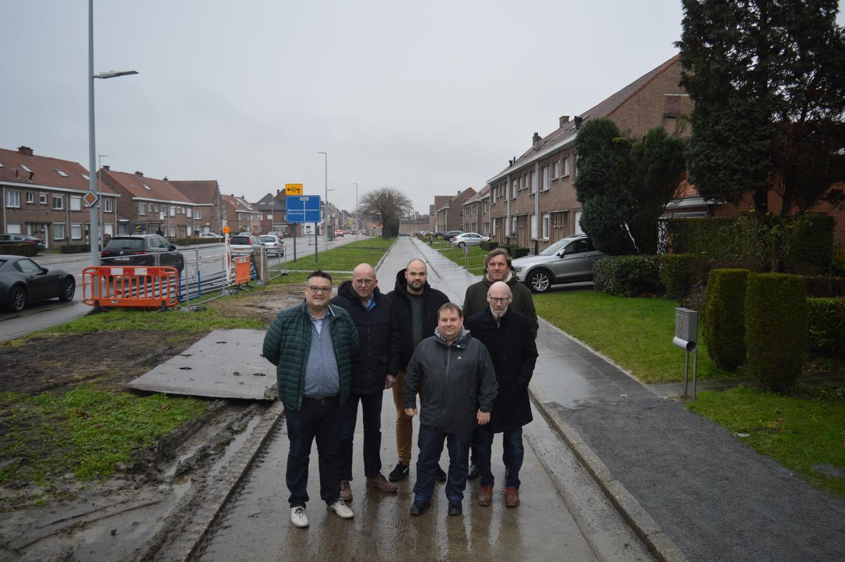 Dertigtal Bewoners Ieperstraat In Menen Krijgen één Grote Voortuin - KW.be