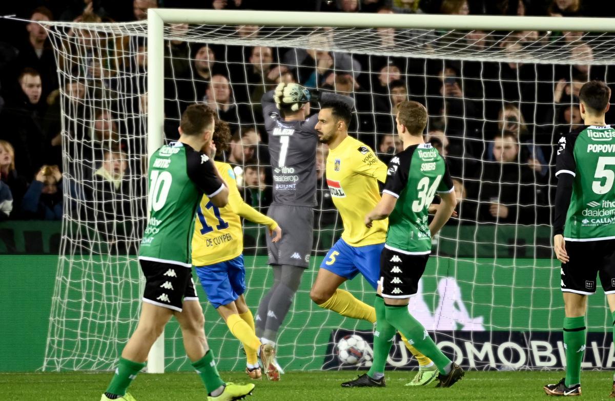 Nacer Chadli scoorde voor Westerlo het enige doelpunt van de avond.