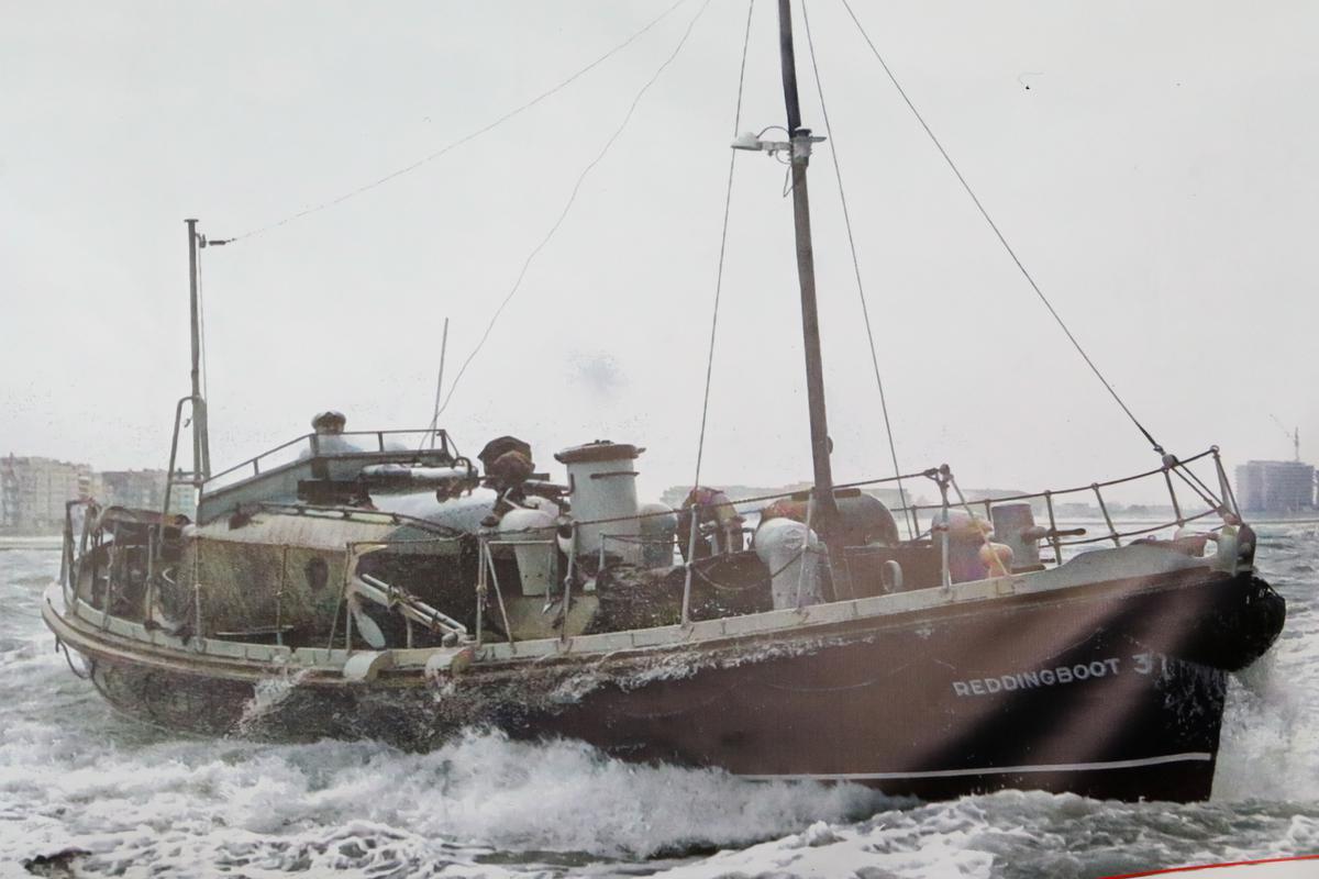 De oude reddinsgboot Watson, waarvan de restauratiewerkzaamheden volop aan de gang zijn.