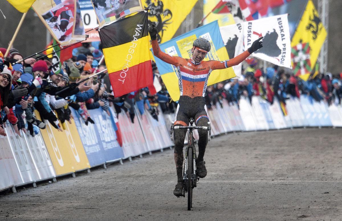 En 2015, Mathieu van der Poel remportait son premier Mondial de cyclo-cross chez les pros.