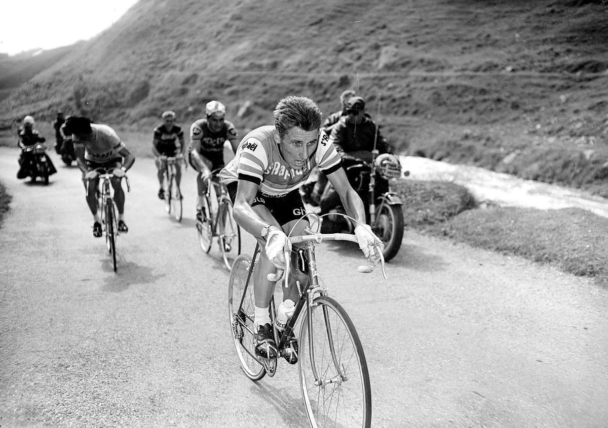 Tourwinnaar Jacques Anquetil (1963) tijdens de Tour de France in 1950