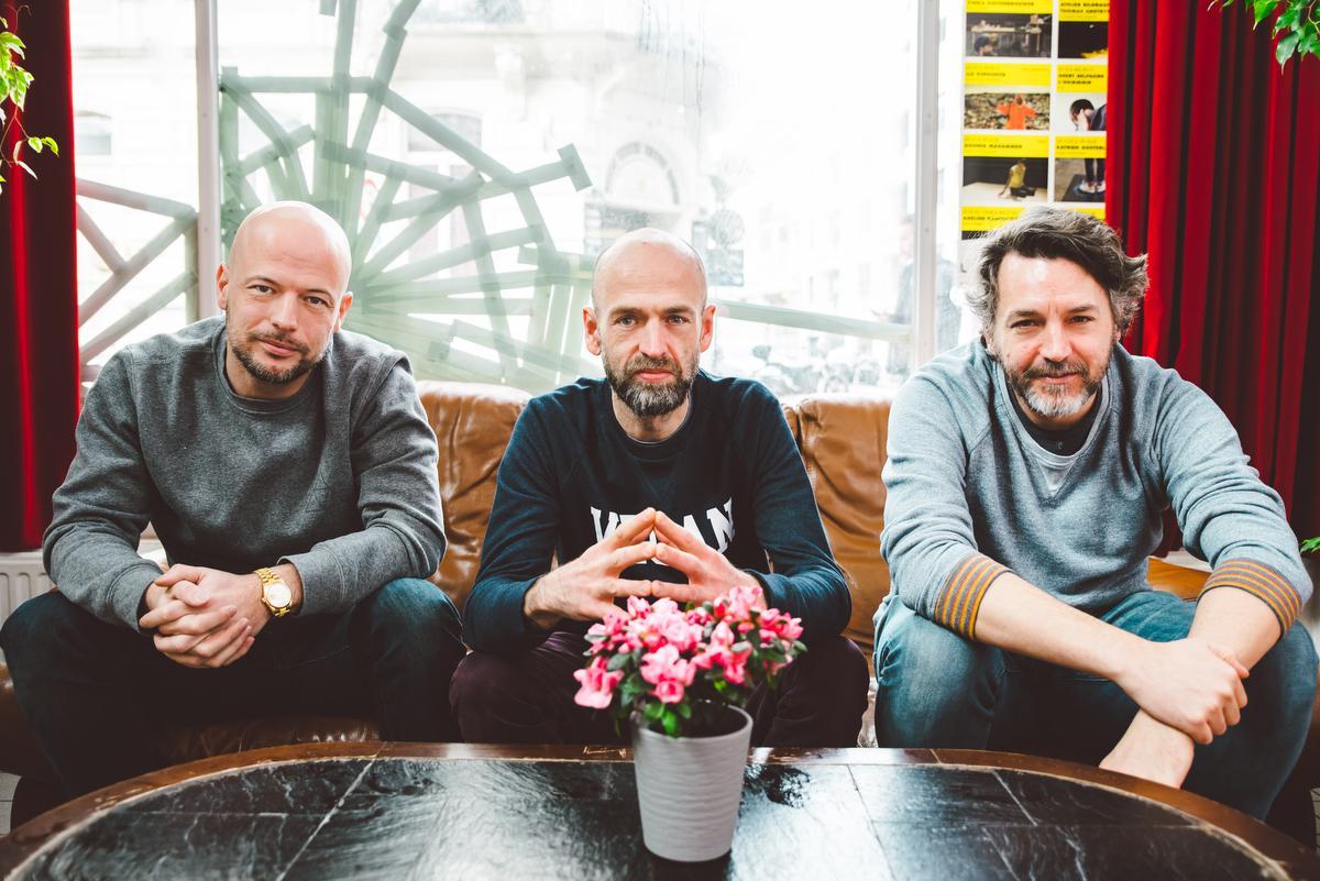Flip Kowlier, Serge Buyse ofte Buzze en DJ 4T4, in het echte leven Kristof Michiels: de mannen achter ‘t Hof van Commerce.