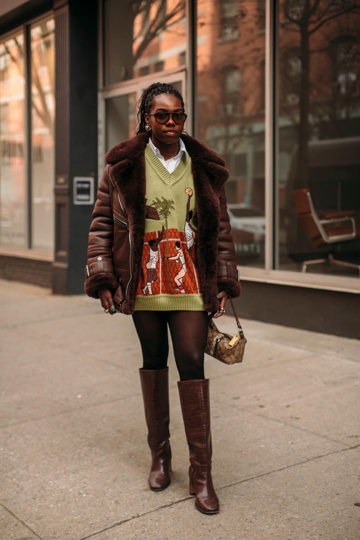 Vintage trui + hemd + shearling jacket + lange laarzen