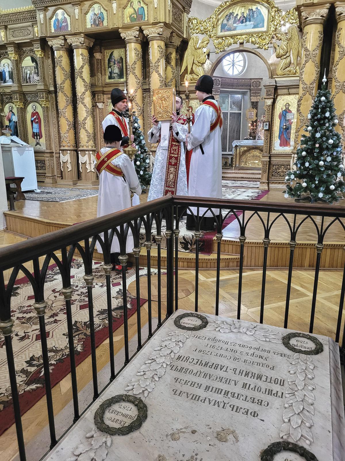 La sépulture de Grigori Potemkine dans la cathédrale Sainte-Catherine: ses ossements ont été emportés.