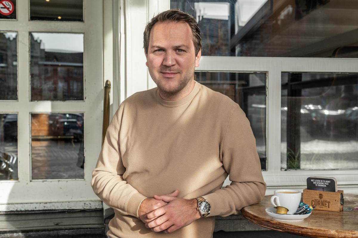 Matthias Bruneel vloog al de hele wereld rond als piloot. “De Atlantische Oceaan, de Stille Oceaan, de Indische Oceaan, ik heb ze allemaal overgevlogen”, aldus Matthias.