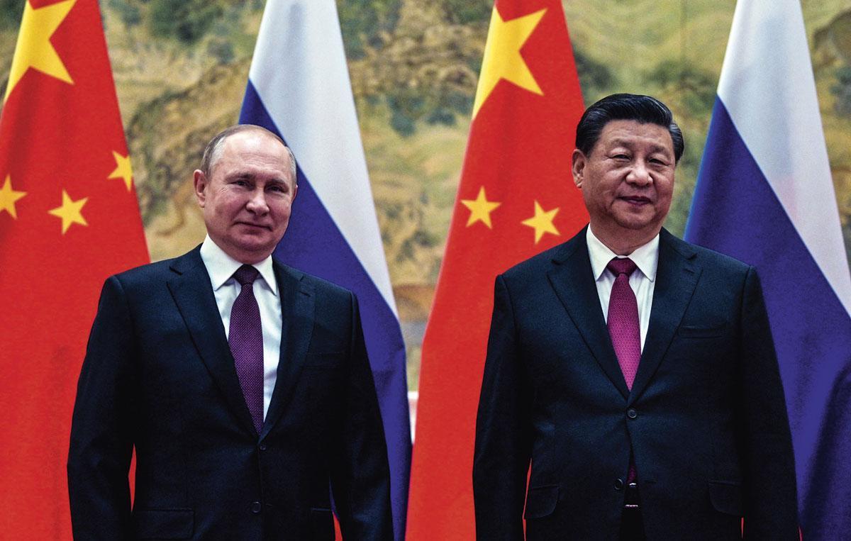 Poetin en Xi, drie weken voor de invasie van Oekraïne. ‘China schippert voortdurend tussen ideologie en economie.’