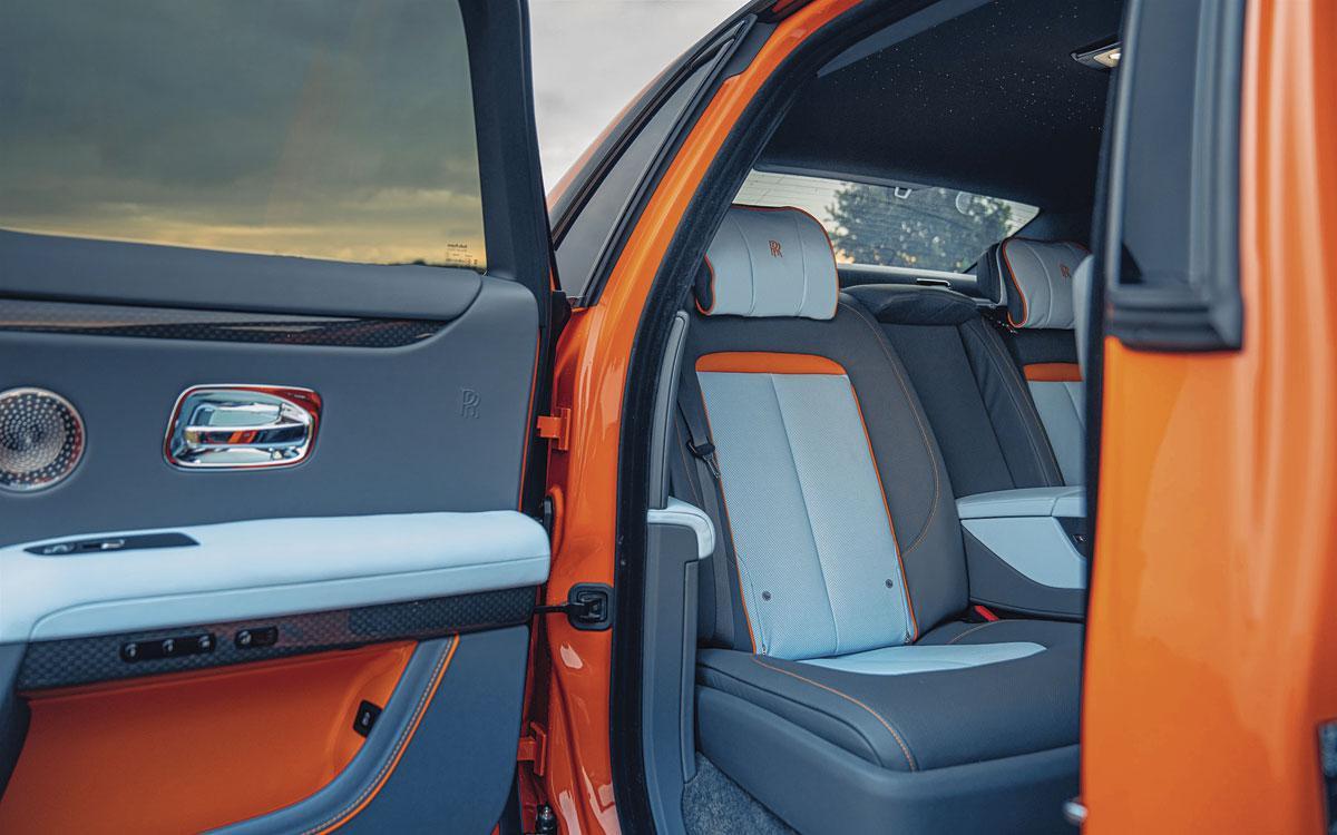 Les Rolls-Royce sont dotées d’un double vitrage qui isole totalement du monde extérieur.