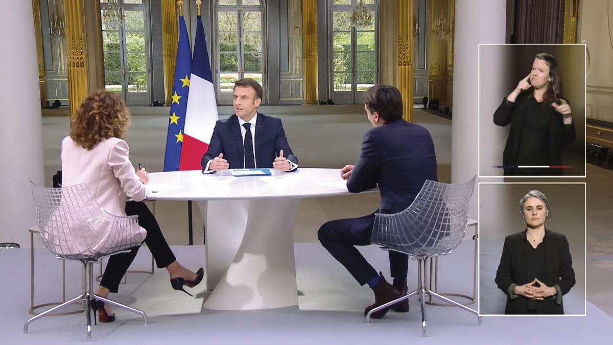 Emmanuel Macron lors de son interview du 22 mars: entre intransigeance et timide ouverture.