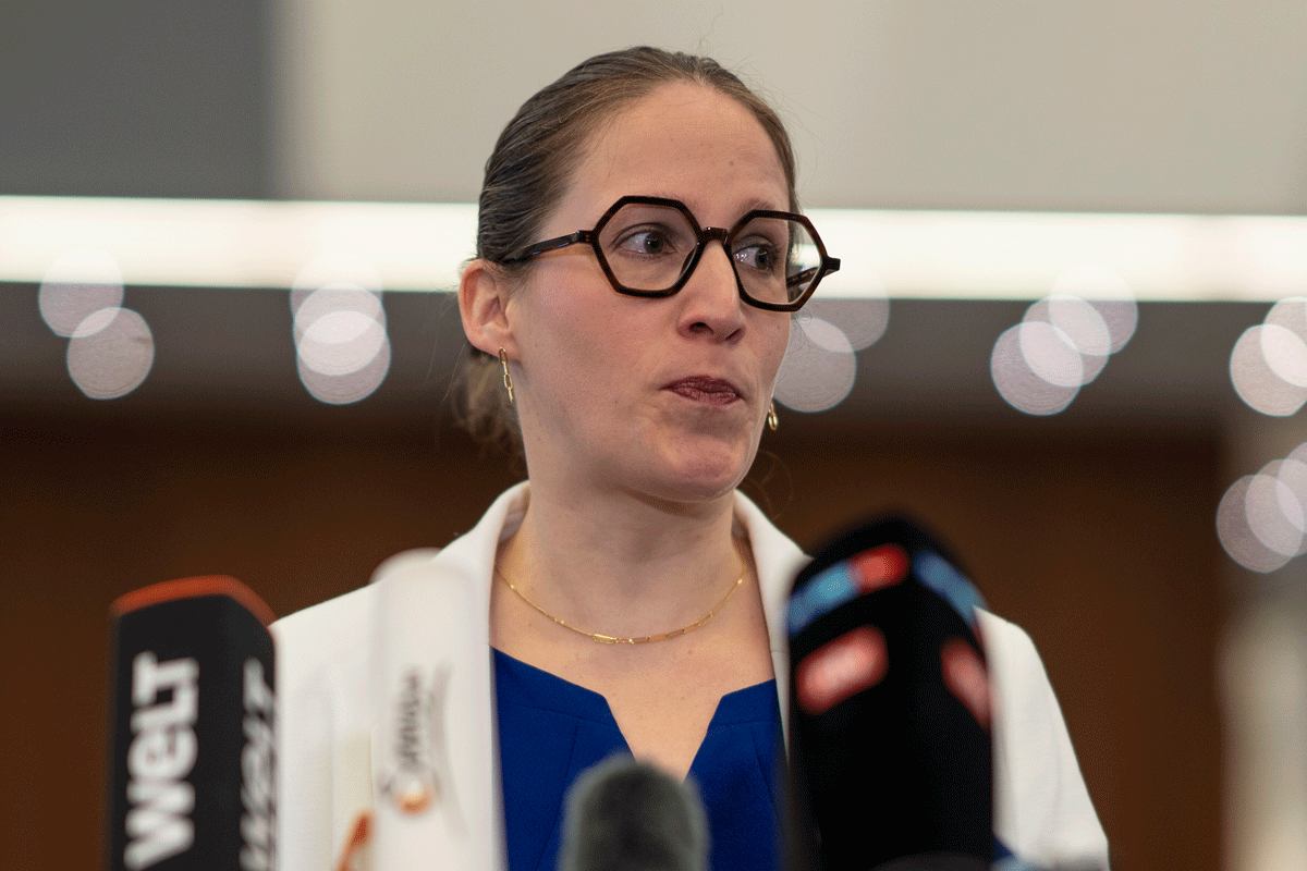 ‘Een dieptepunt’: deel inboedel kabinet-De Moor wordt openbaar verkocht