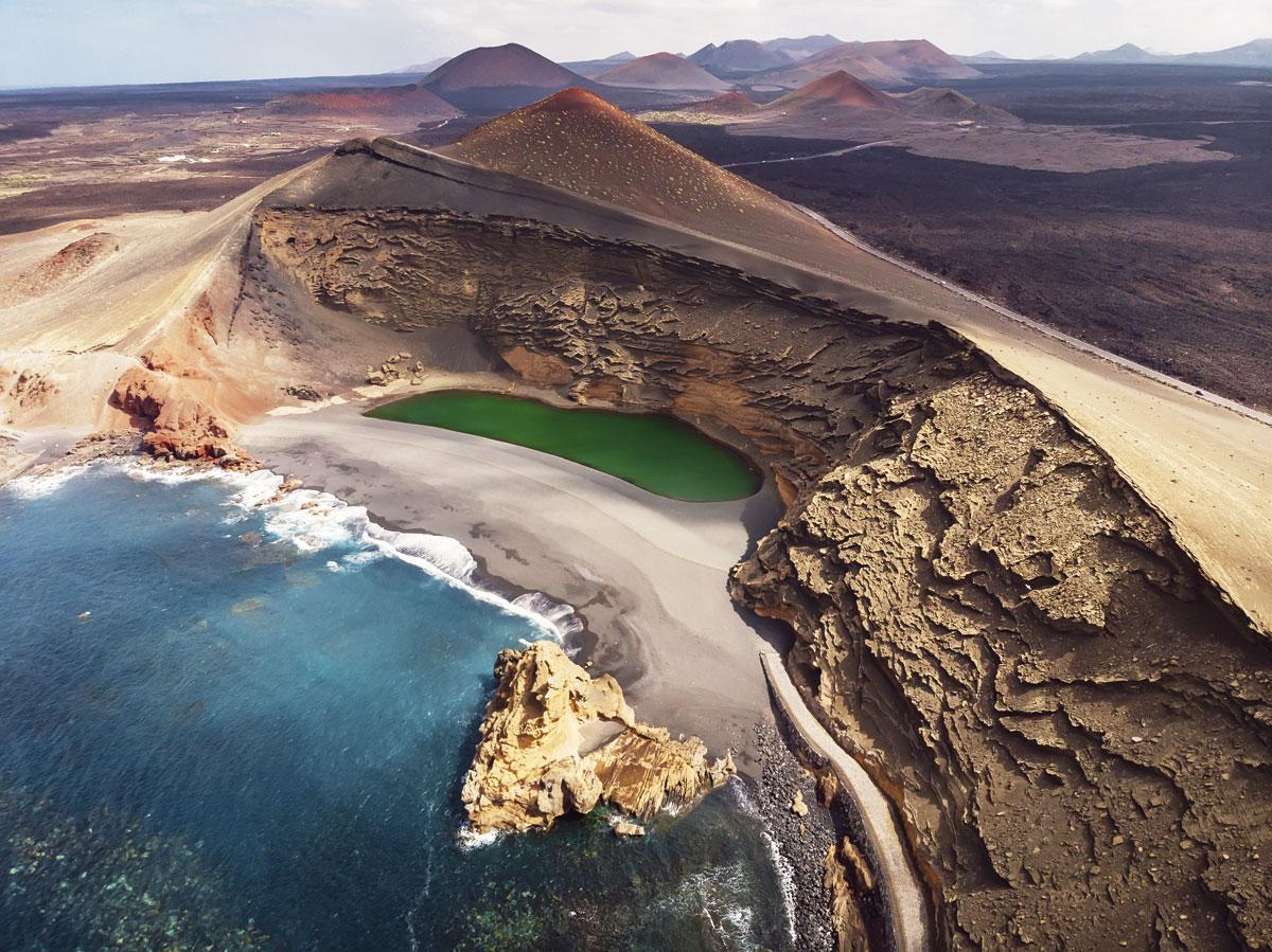 Le fameux «lac vert» nommé El Golfo, incontournable de Lanzarote.