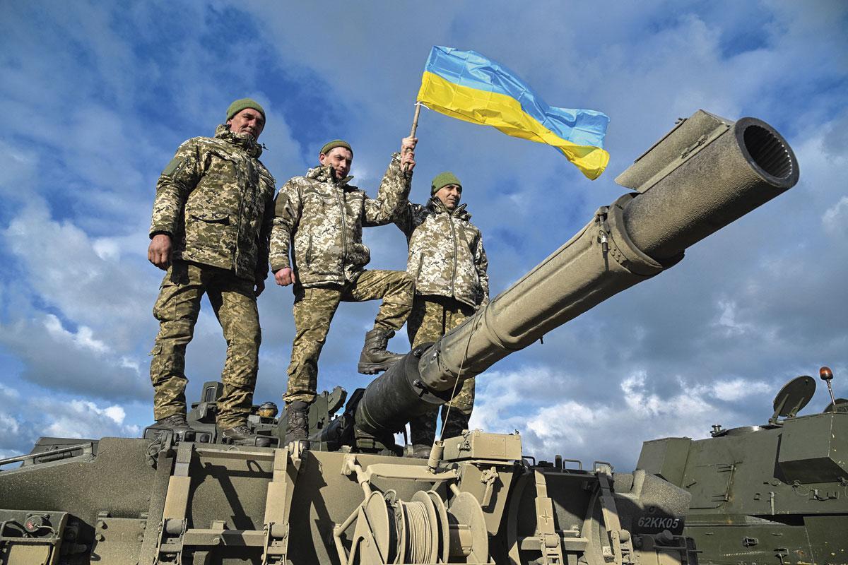 Il faudrait entre deux cents et trois cents chars de combat à l’armée ukrainienne pour pouvoir lancer son offensive.