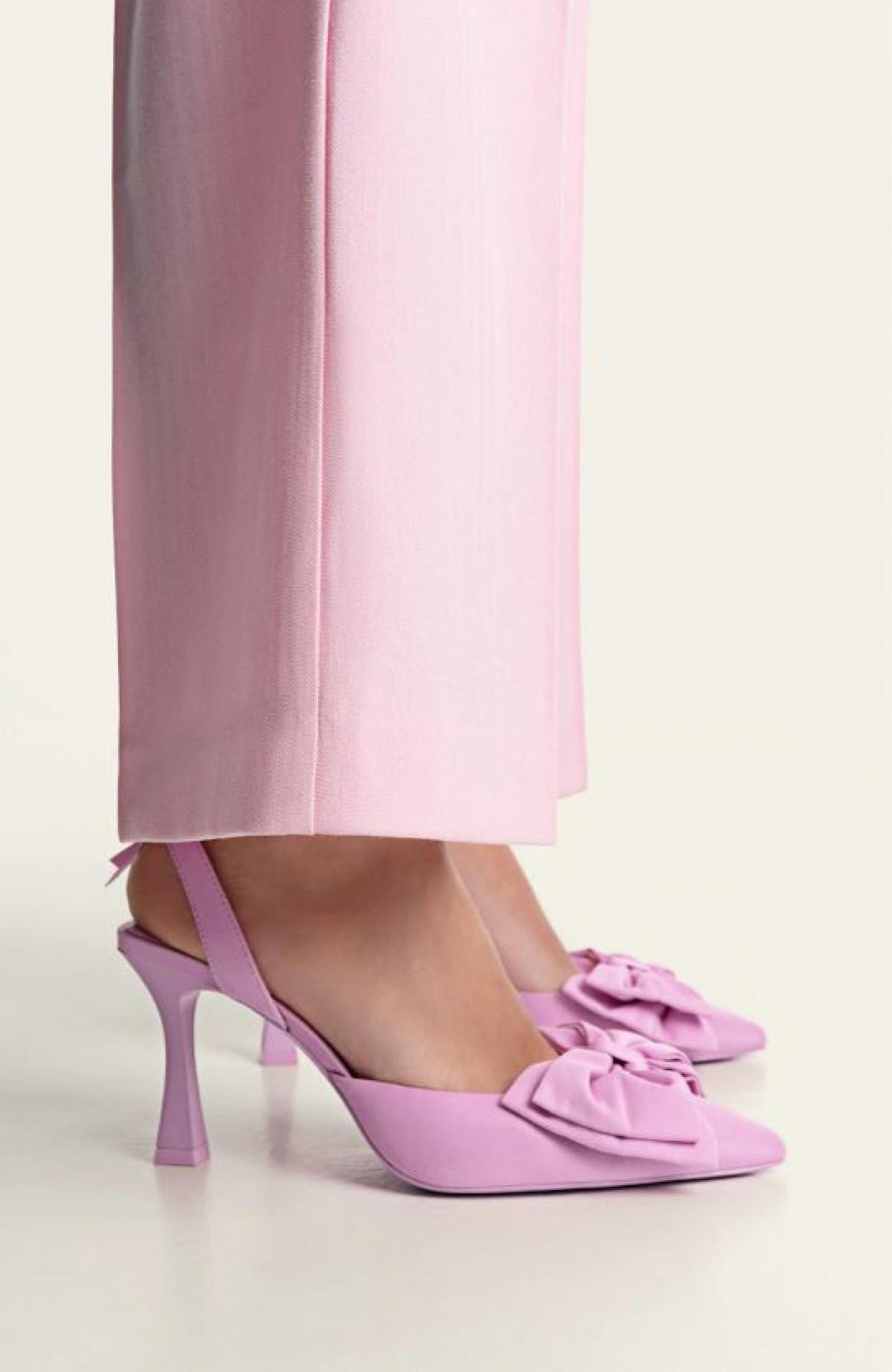 Roze slingback met strik 