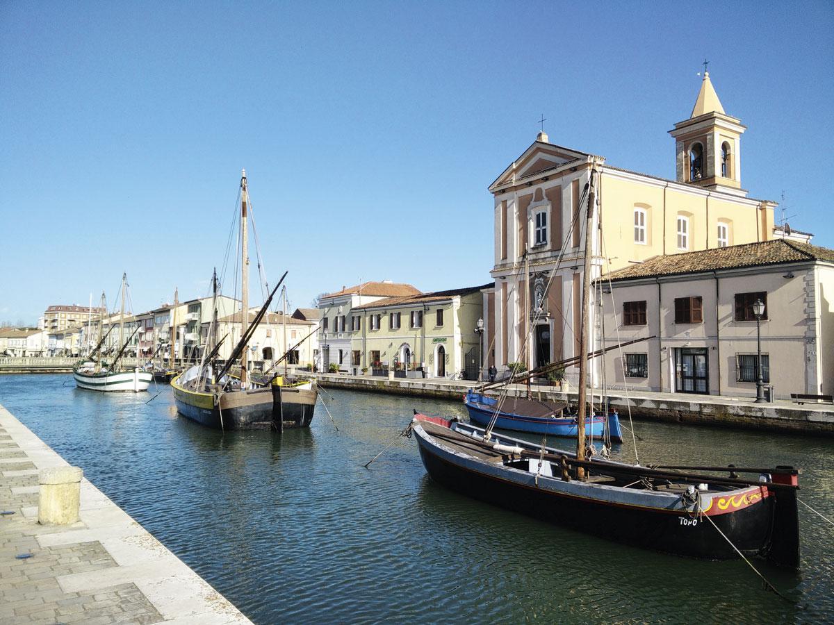 Het Porto Canale in het historische centrum van Cesenatico.