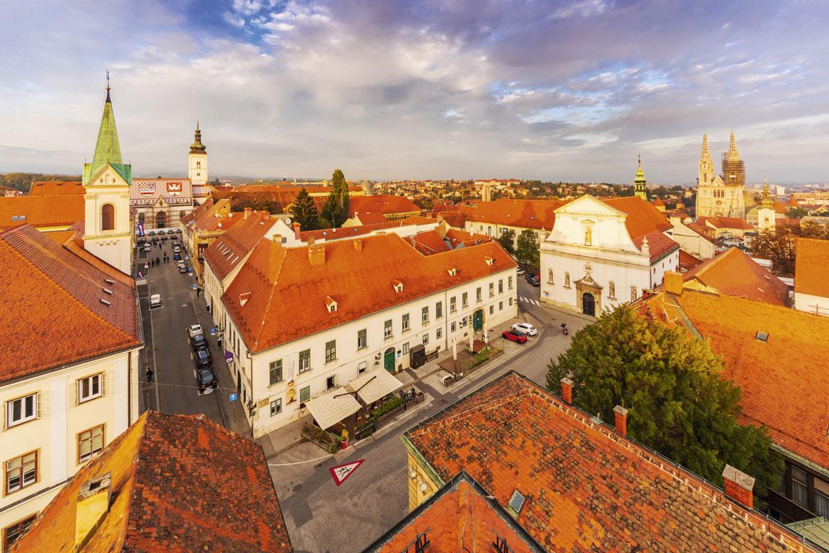 De bovenstad van Zagreb is een kluwen van parlementsgebouwen, stadspaleizen en kerken uit de Habsburgse tijd.