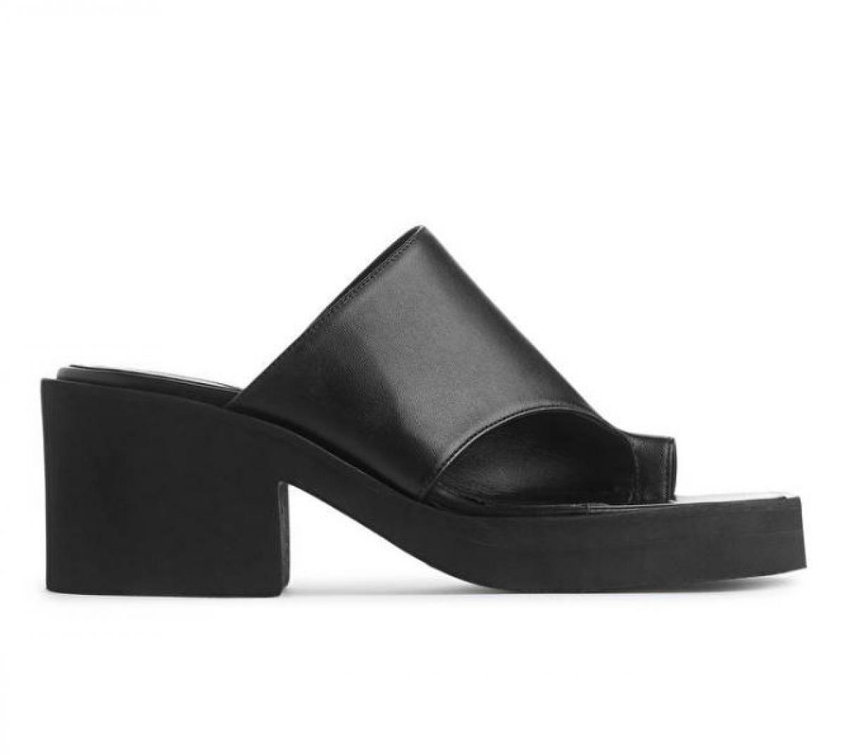 Zwarte sandalen met blokhak