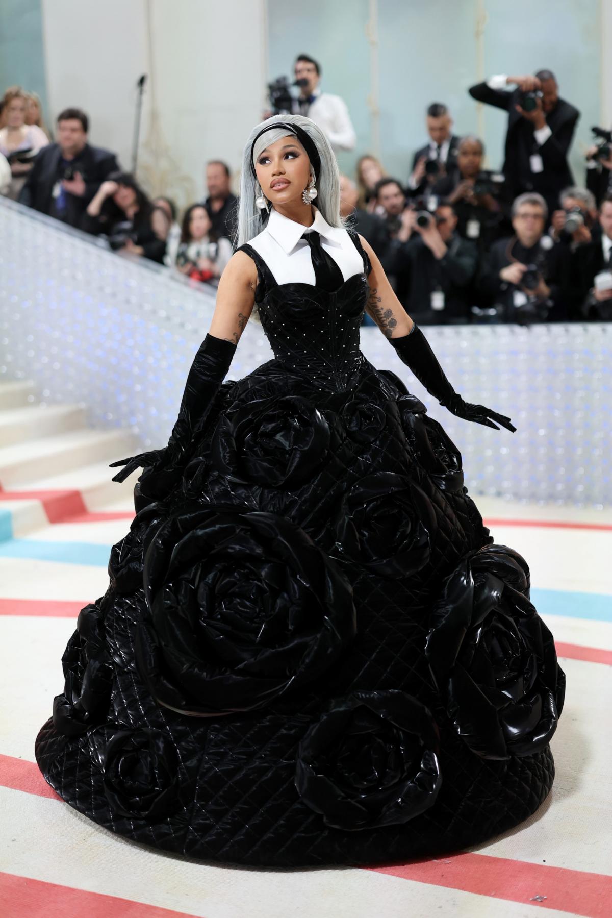 Cardi B (30)