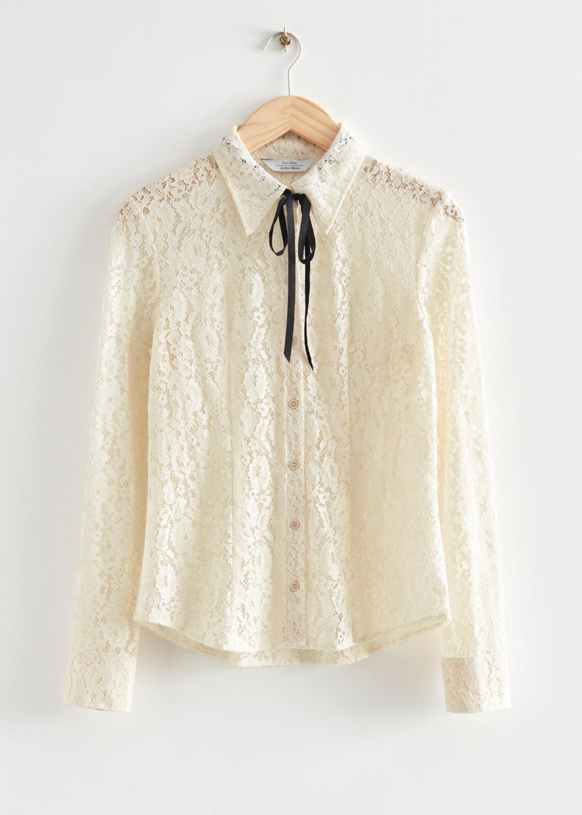 Kanten blouse met strikje