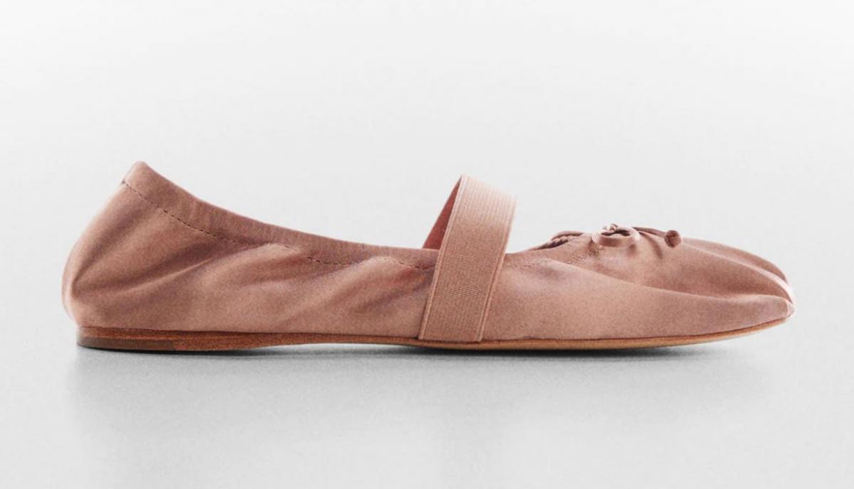 Traditionele ballerina's in roze met elastiek 