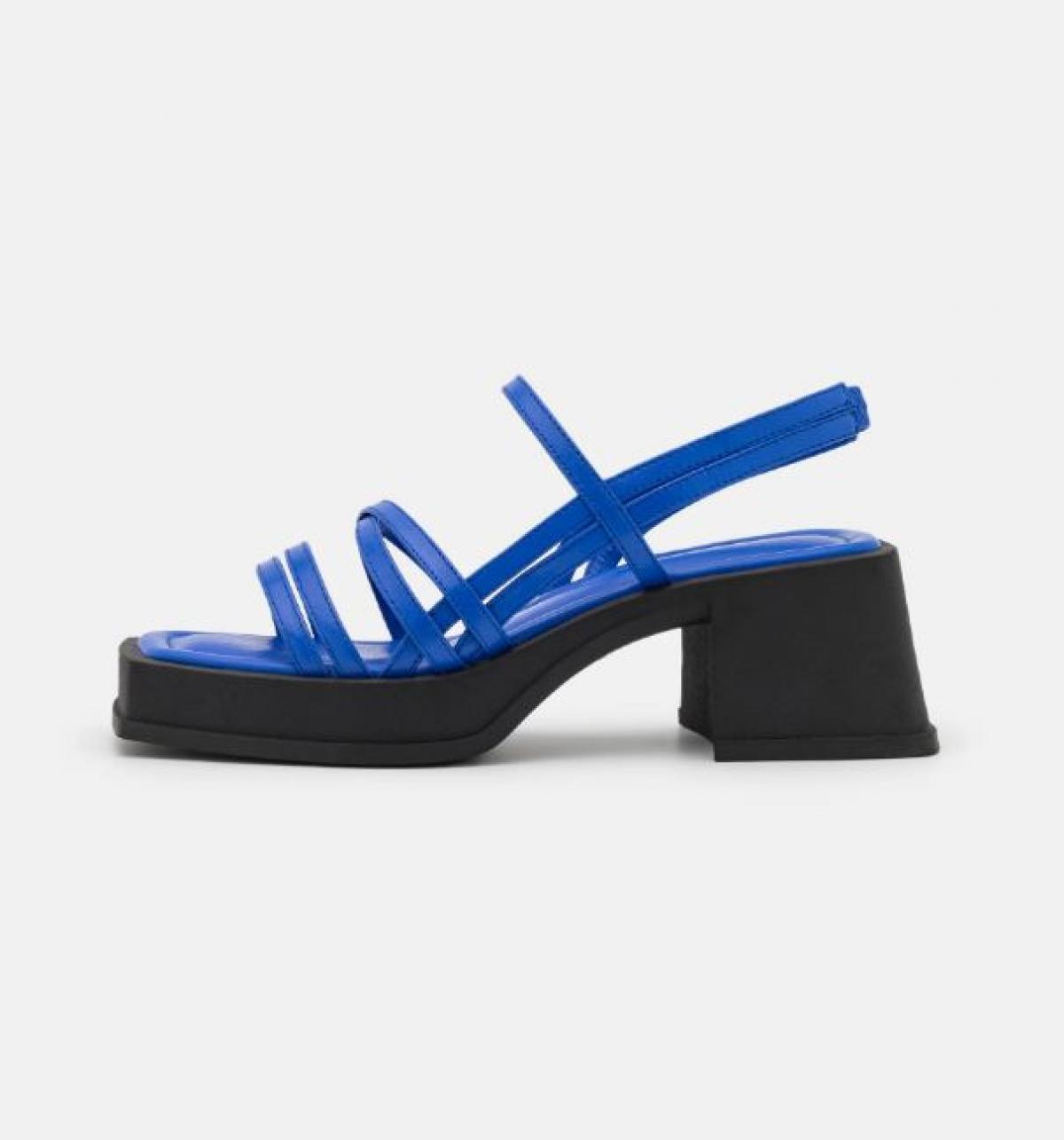 Kobaltblauwe sandaal met straps en blokhak