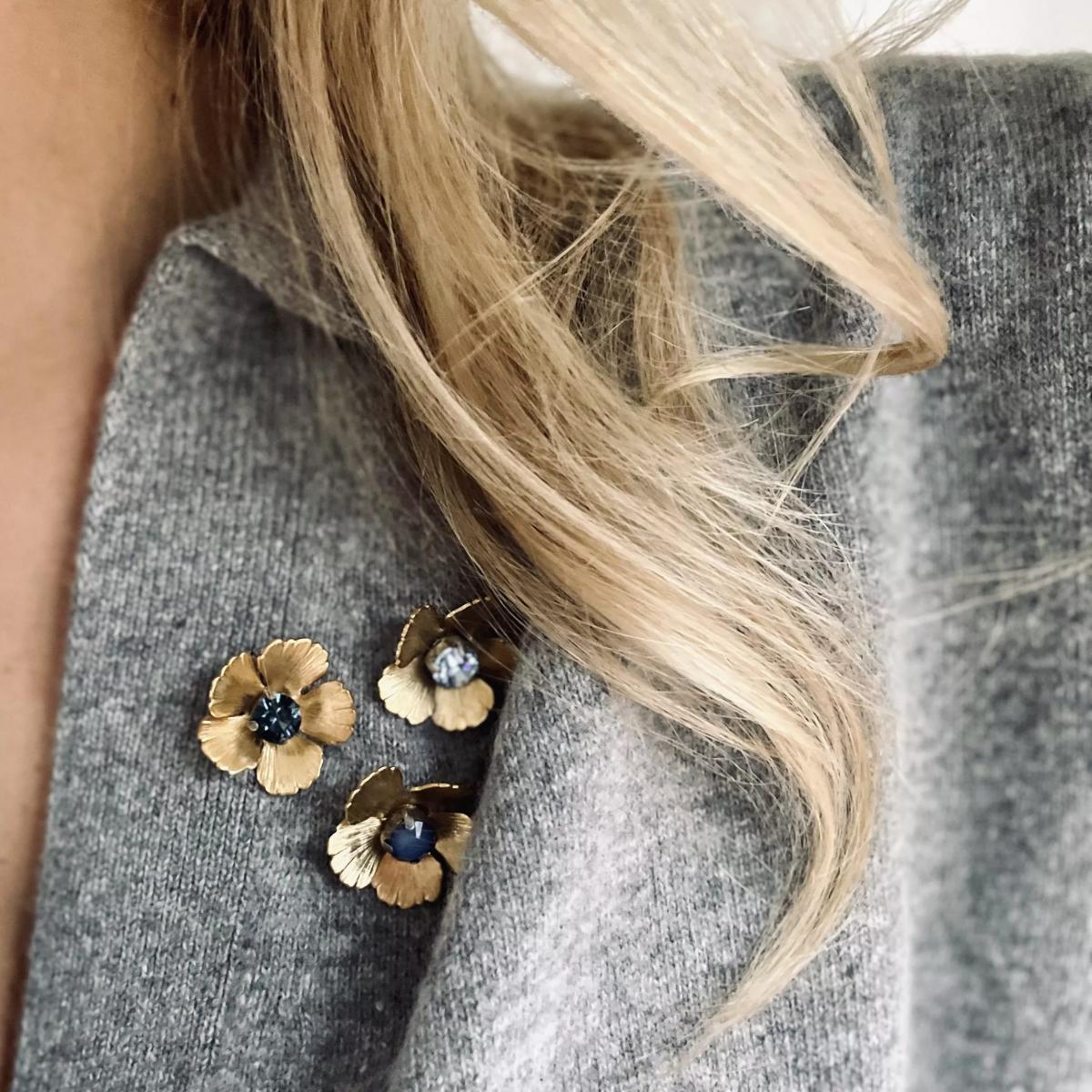 Une broche