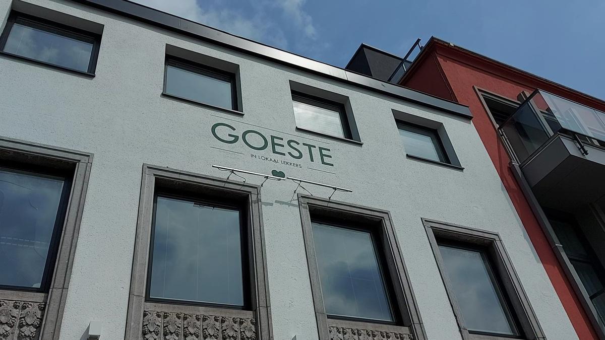 In de Goeste Boetiek en het Goeste Restaurant en Tearoom worden de mama's verwend.