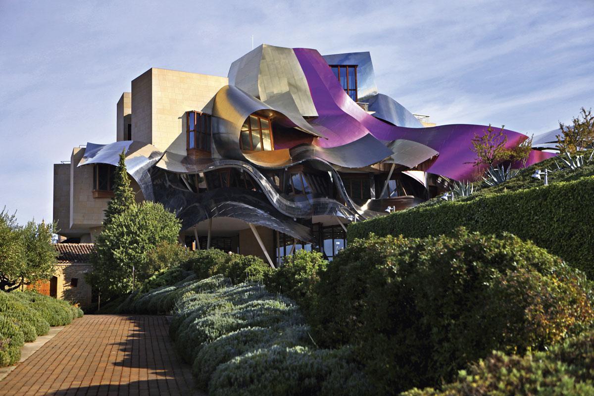 Ciudad del Vino in Elciego, ontworpen door Frank Gehry.