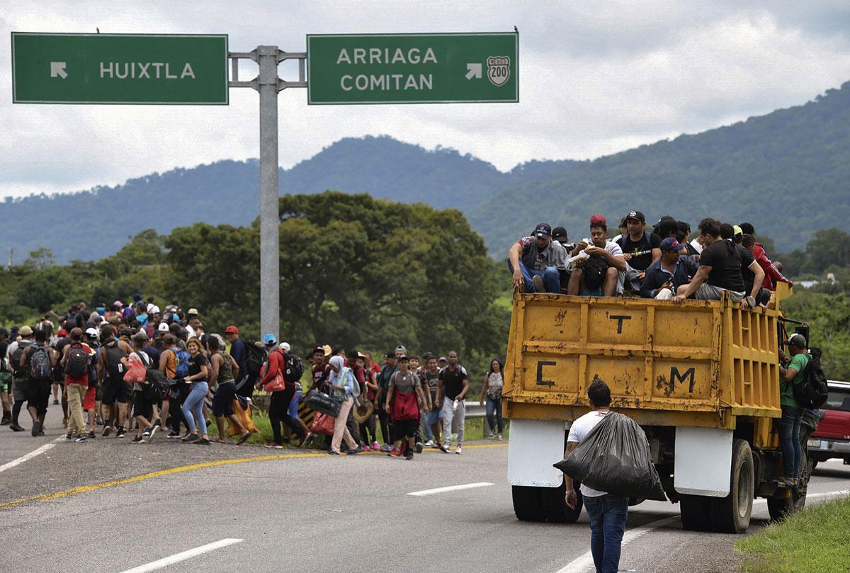 Les caravanes de migrants organisées ces dernières années ont comme premier objectif de court-circuiter les passeurs.