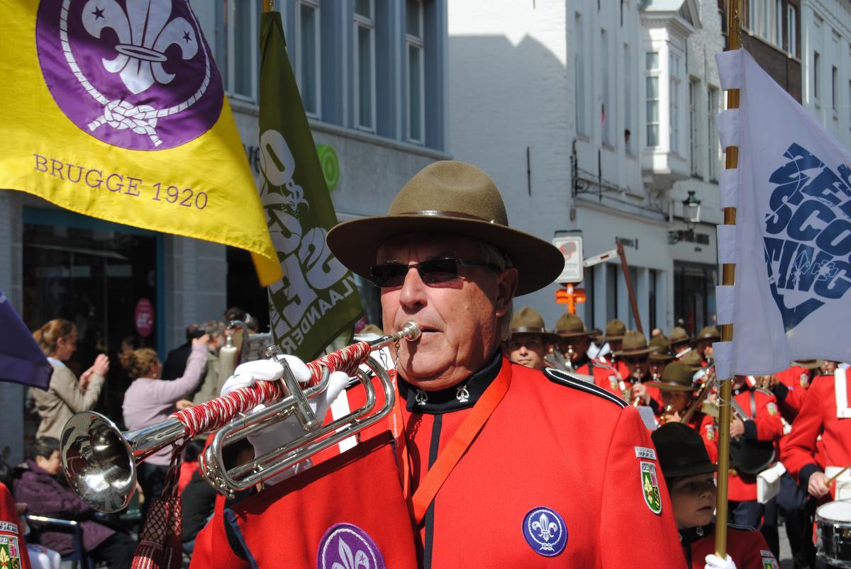 Albert De Beir tijdens zijn deelname aan een vorige processie.