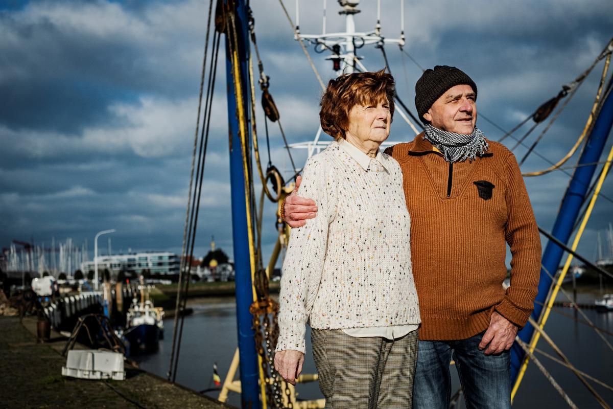 “Een visser heeft twee lieven: zijn grootste liefde is de zee, zijn vrouw komt pas op de tweede plaats”, zegt Daniël Moeyaert, hier op de foto met zijn vrouw Annie Hautekeete.