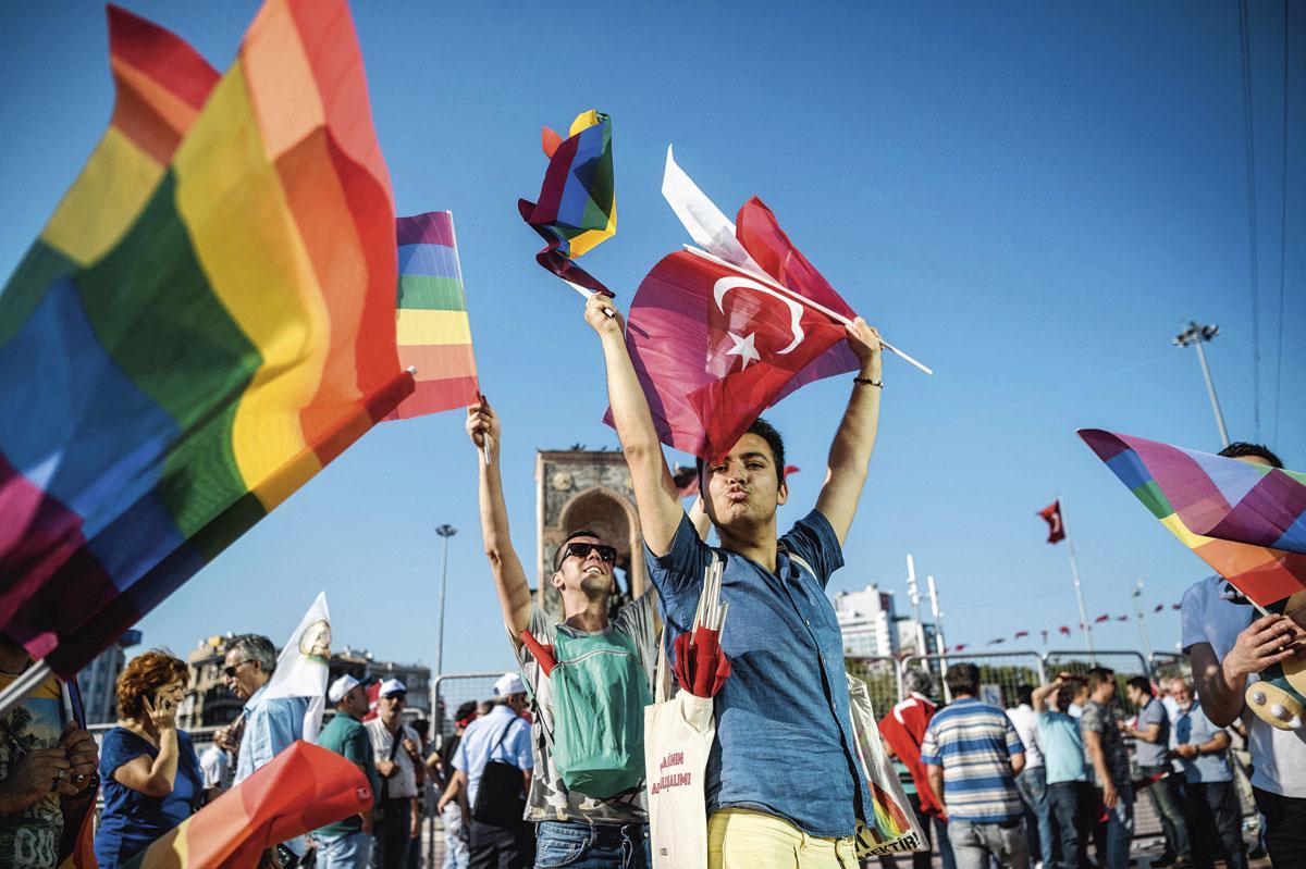 Une marche des fiertés organisée par la communauté LGBTQI+ à Istanbul: minorités en danger?