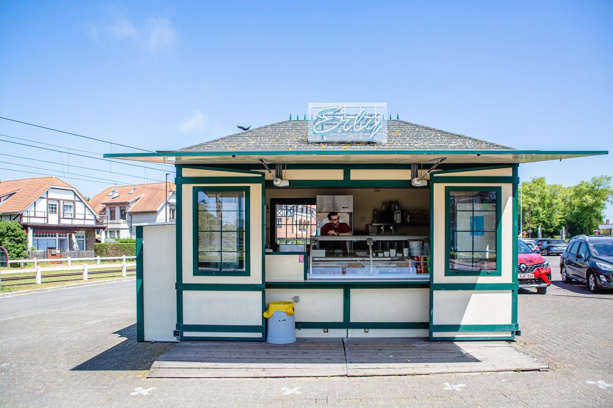 Frituur Erly staat al 65 jaar lang in het centrum van De Haan.