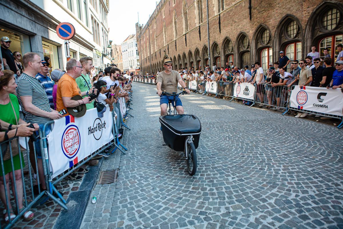 Een iets minder snelle weggebruiker op het parcours...