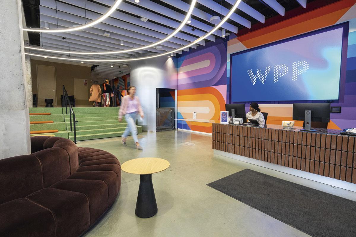 KANTOREN WPP Werkgevers maken van hun kantoor een belevenis voor hun medewerkers, met verschillende soorten werkruimte en diensten.