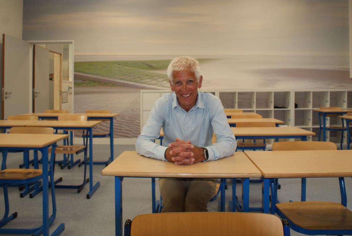 Leraar L.O. Patrick Savaete.