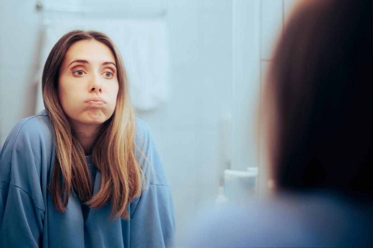 femme miroir desabusee