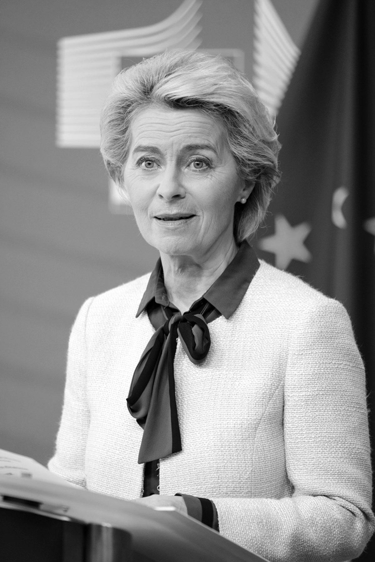 Europees Commissievoorzitter Ursula Von Der Leyen Presenteerde Het ...