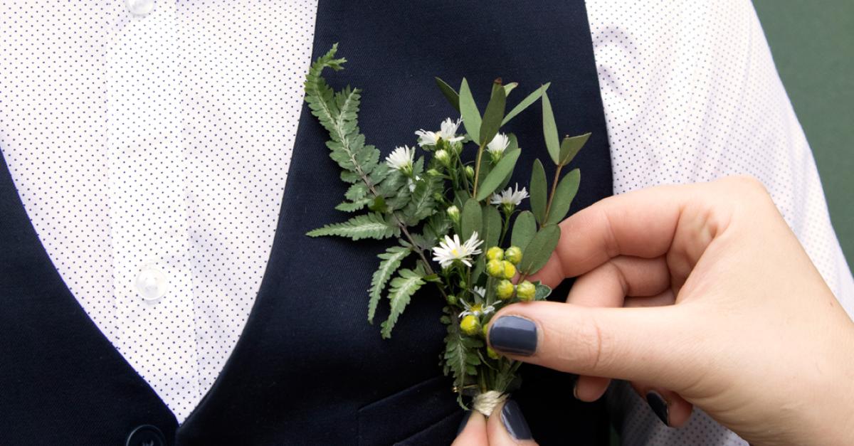 DIY: zo maak je zelf een corsage de bruidegom