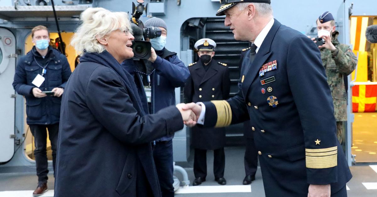 Topman marine neemt ontslag na omstreden uitspraken over