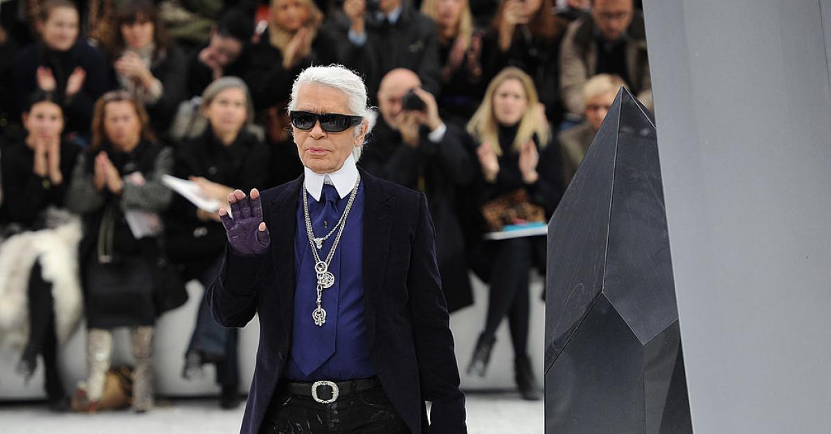zakdoek daarna overschreden De keizer en zijn kleren: Met Gala luidt Karl Lagerfeld-revival in