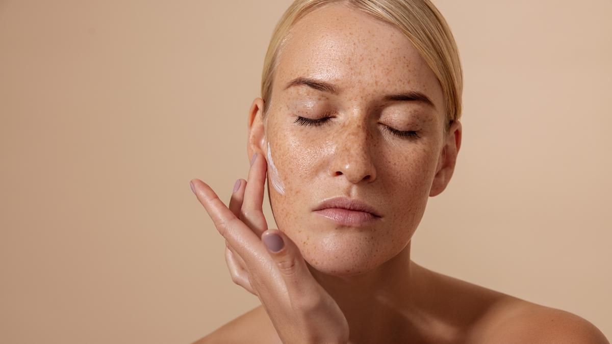 Opgelet deze 5 fouten moét je vermijden als je retinol gebruikt