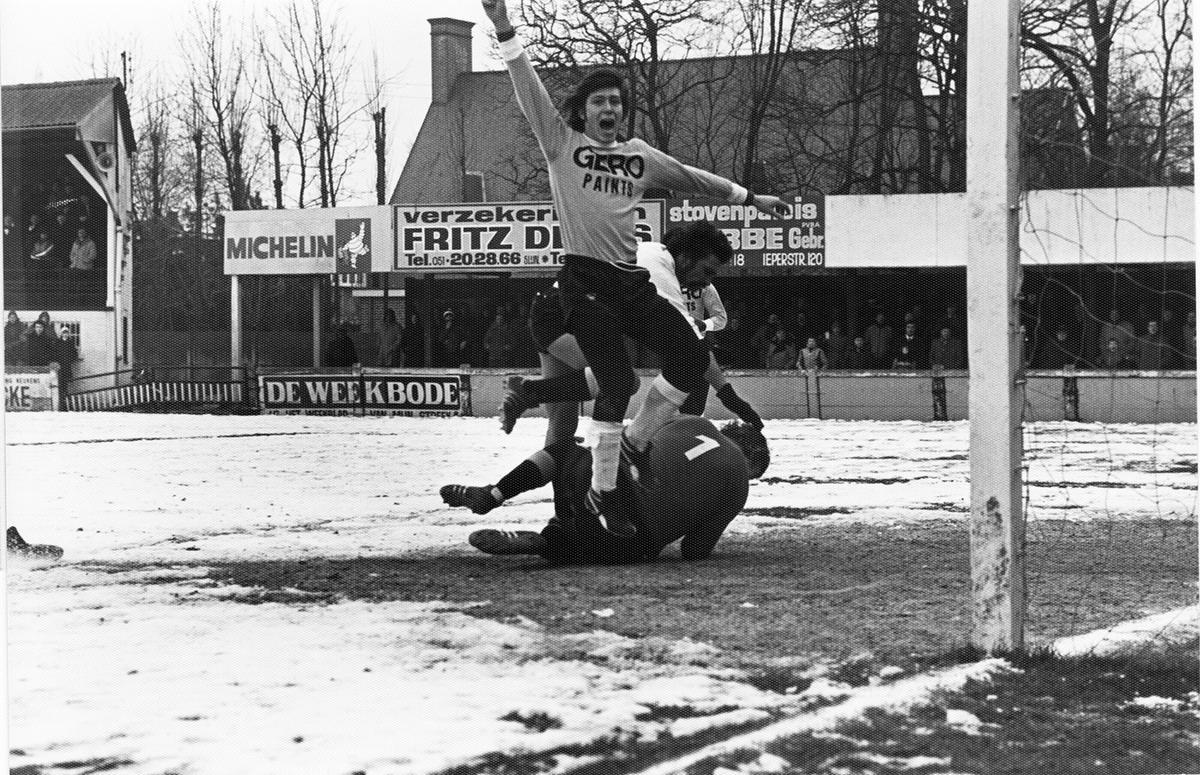 Ook op dit wintertapijt wist Marc Nonkel voor SK Roeselare te scoren.