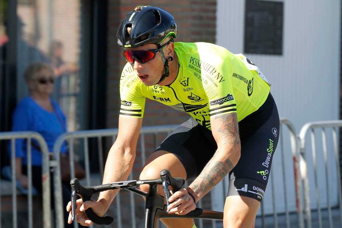 Elite zonder contract Nick Vlamynck gaat voor zege op het strand KW.be